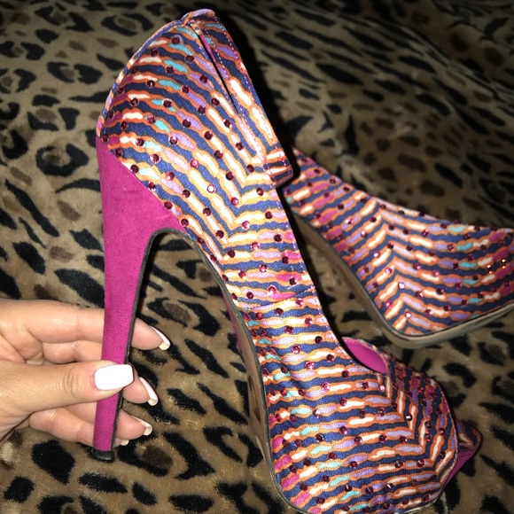 Wild Pair heels - Picture 2 of 5